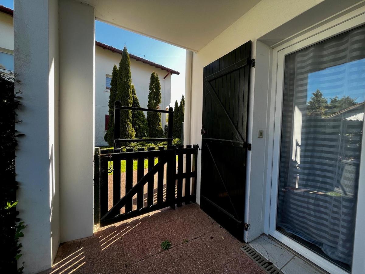 Bel Appartement T3 Avec Jardin, Piscine Et Parking, Proche Plage A Hendaye - Fr-1-239-739 Dış mekan fotoğraf